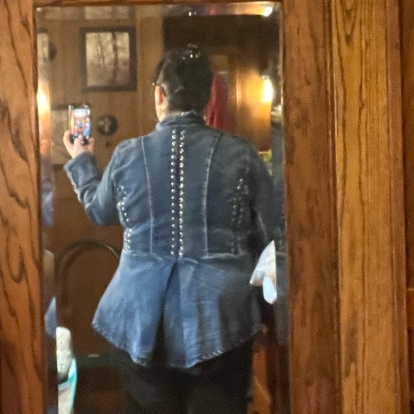 Pyramid Collection Denim Jacket - Picture 15 of 15